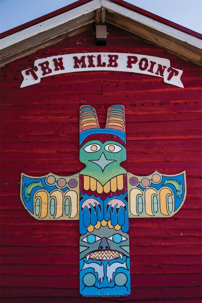 Le Ten Mile Trading Post & Gallery est l'endroit où s'arrêter pour admirer de l'art et de l'artisanat autochtone. - Magazine Camper