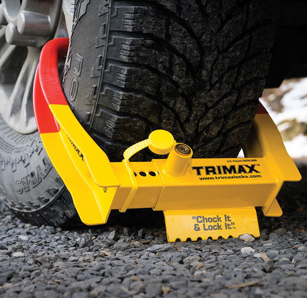Un sabot qui se fixe à la roue permet d'empêcher le véhicule d'avancer. À fixer sur la roue avant du véhicule tracteur ou sur l'une de la caravane. - Magazine Camper