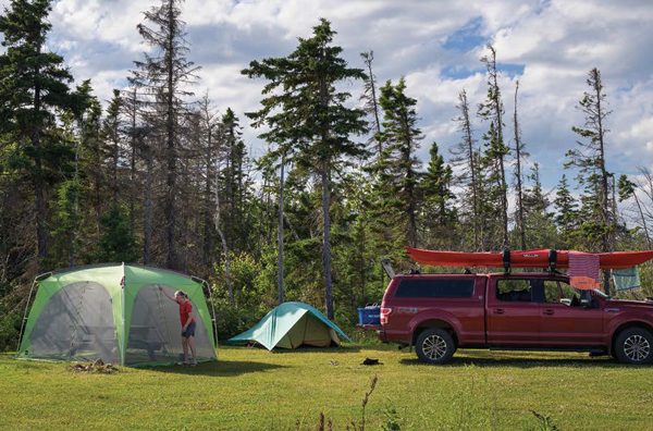 La plage invite davantage à la randonnée qu’à la baignade. - Magazine Camper