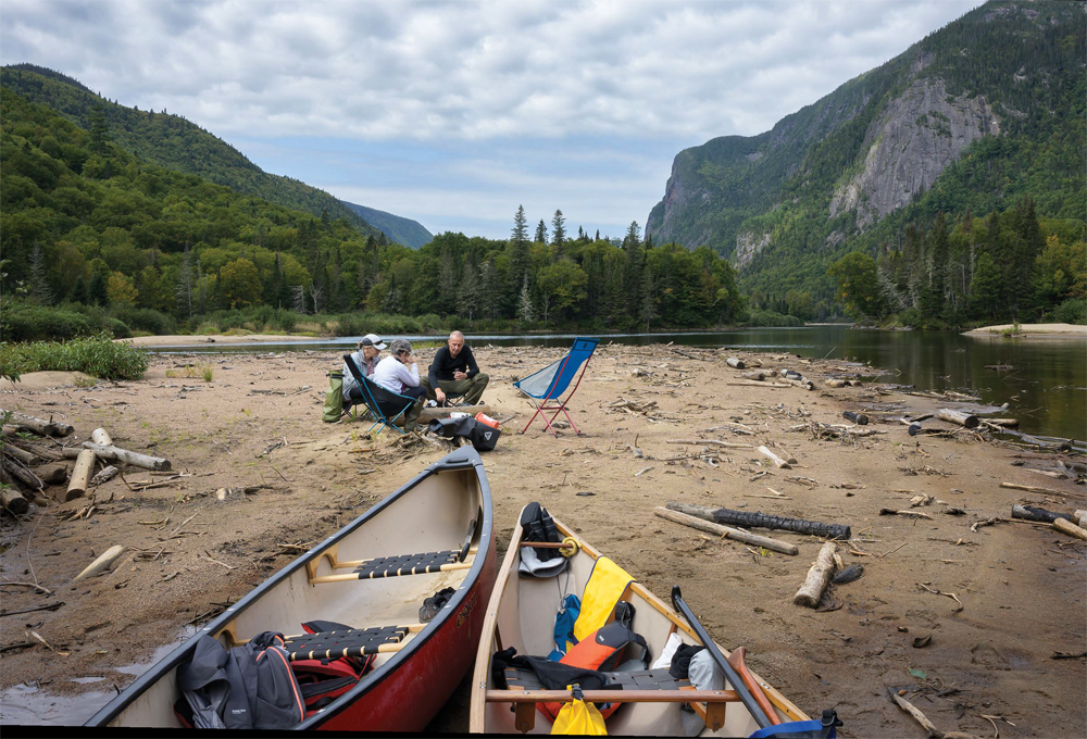 Le couple ne se sent jamais aussi bien qu'en nature. - Magazine Camper
