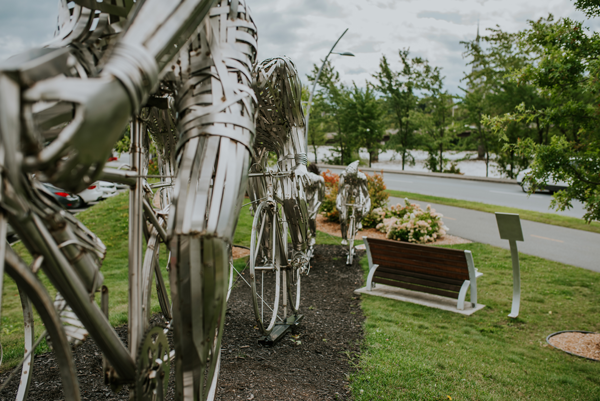 Cette sculpture suscite l'admiration à Saint-Georges-de-Beauce - Magazine Camper