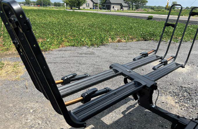 Voici à quoi ressemble le Piston Pro X une fois ouvert pour accueillir les vélos. - Magazine Camper