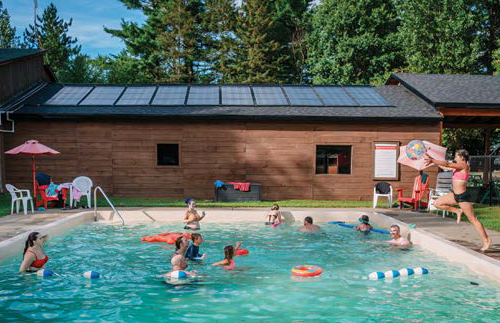 Par temps chaud, les options fraicheur sont nombreuses sur le site. - Magazine Camper