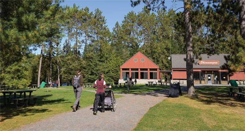 Véritable joyau laurentien, le parc est apprécié  par les visiteurs de toutes les générations. - Magazine Camper