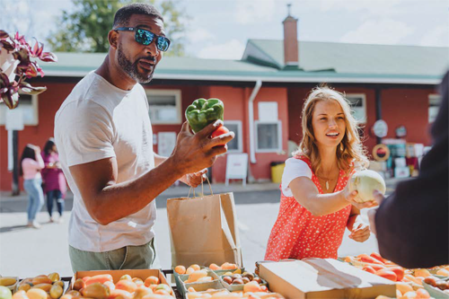Le marché fermier Boyce de Fredericton est l’un des meilleurs au Canada et certainement l’un des plus sympathiques. - Magazine Camper